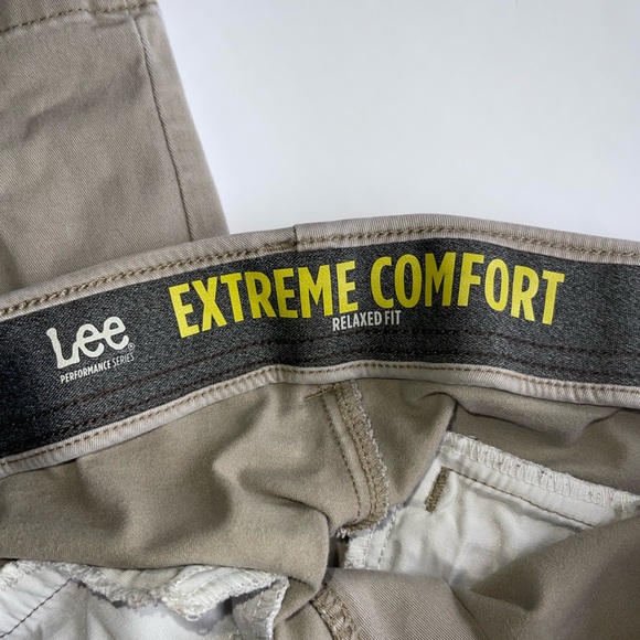 Men’s Performance Dress Pants - Picture 2 of 3